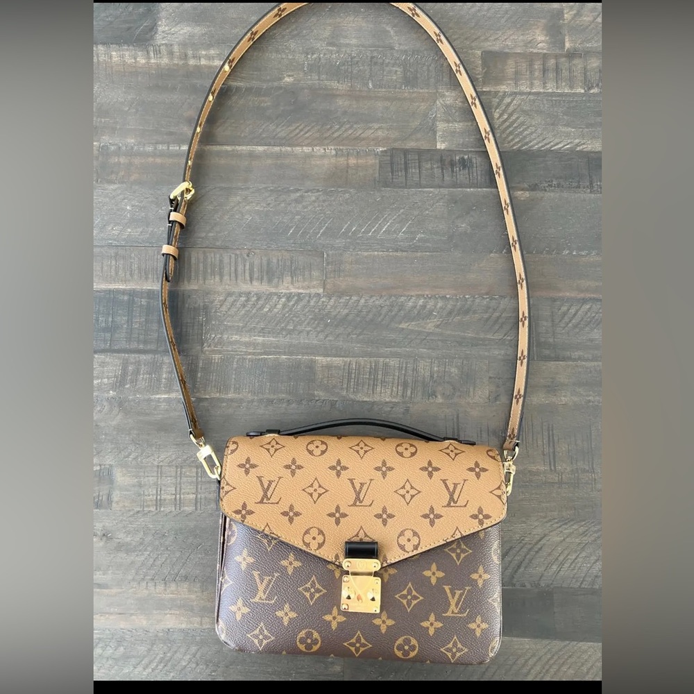NEW Louis Vuitton Pochette Metis Crossbody